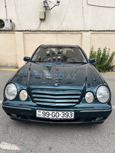 Mercedes E 270 2000, 298,000 km - 2.7 l - Bakı