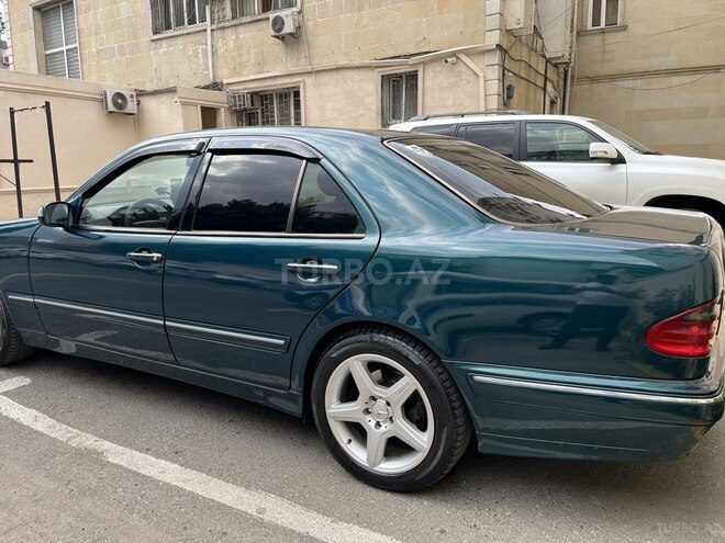 Mercedes E 270 2000, 298,000 km - 2.7 l - Bakı