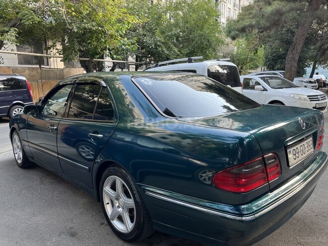 Mercedes E 270 2000, 298,000 km - 2.7 l - Bakı