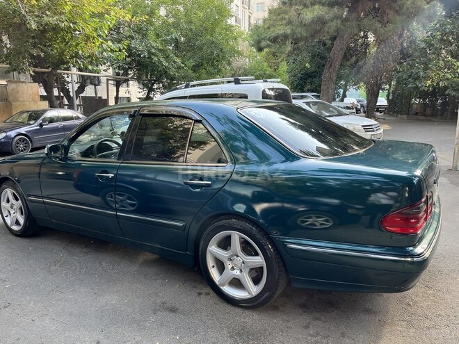 Mercedes E 270 2000, 298,000 km - 2.7 l - Bakı