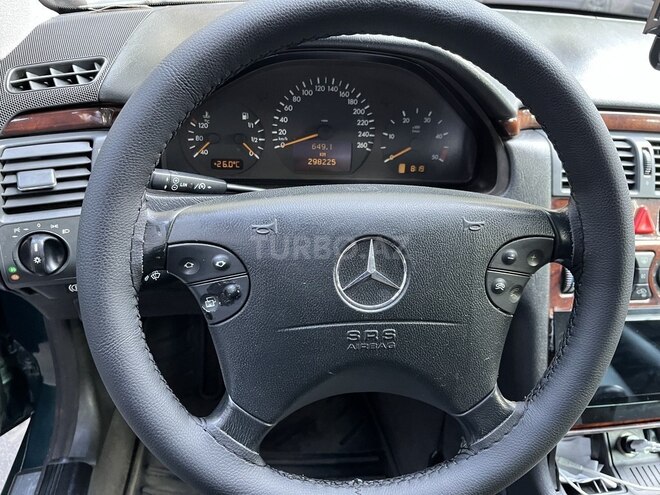 Mercedes E 270 2000, 298,000 km - 2.7 l - Bakı