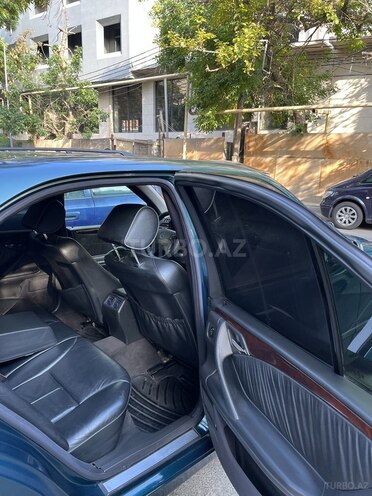 Mercedes E 270 2000, 298,000 km - 2.7 l - Bakı