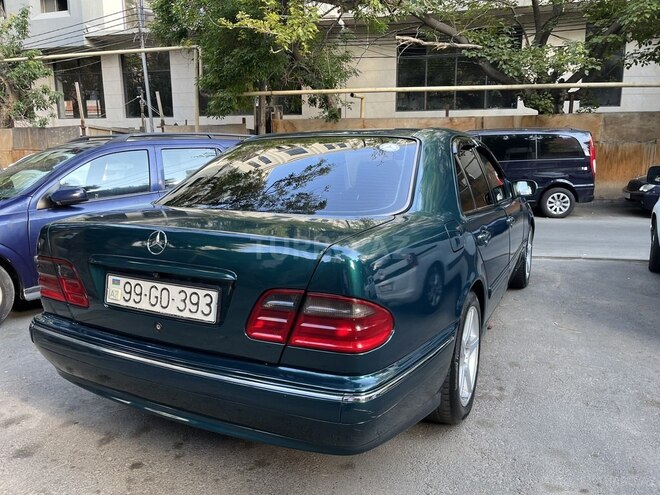 Mercedes E 270 2000, 298,000 km - 2.7 l - Bakı