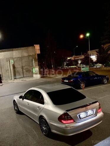 Mercedes E 220 2003, 450,000 km - 2.2 l - Bakı