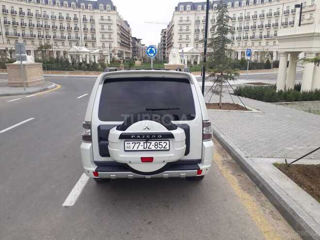 Mitsubishi Pajero 2013, 193,000 km - 3.0 л - Bakı