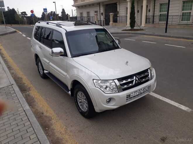 Mitsubishi Pajero 2013, 193,000 km - 3.0 л - Bakı