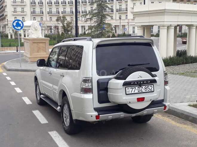 Mitsubishi Pajero 2013, 193,000 km - 3.0 л - Bakı