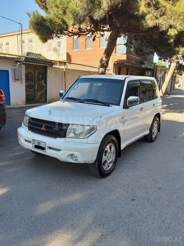 Mitsubishi Pajero io 2001, 290,000 km - 2.0 l - Bakı