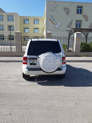 Mitsubishi Pajero io 2001, 290,000 km - 2.0 l - Bakı
