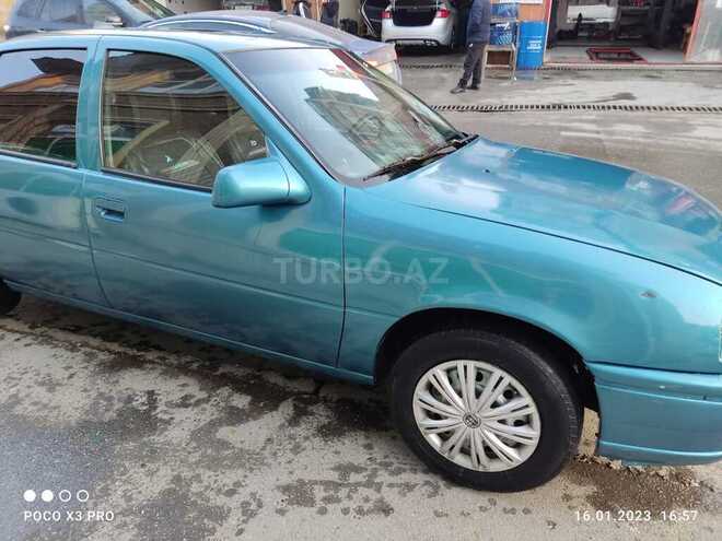 Opel Vectra 1993, 350,000 km - 1.8 l - Zaqatala