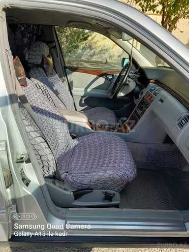 Mercedes E 240 1999, 490,000 km - 2.4 l - Bakı