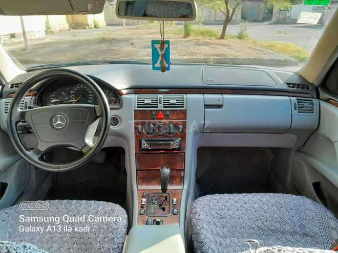 Mercedes E 240 1999, 490,000 km - 2.4 l - Bakı