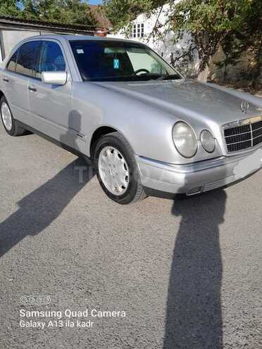 Mercedes E 240 1999, 490,000 km - 2.4 l - Bakı