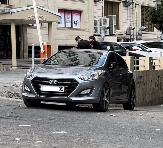 Hyundai i30 2011, 76,000 km - 1.6 l - Bakı