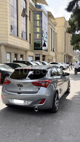 Hyundai i30 2011, 76,000 km - 1.6 l - Bakı
