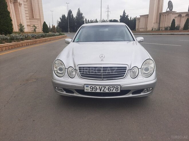 Mercedes E 220 2004, 258,000 km - 2.2 l - Gəncə