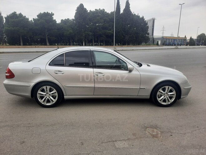 Mercedes E 220 2004, 258,000 km - 2.2 l - Gəncə