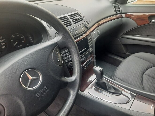 Mercedes E 220 2004, 258,000 km - 2.2 l - Gəncə