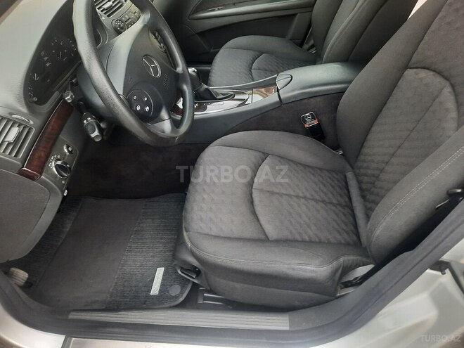Mercedes E 220 2004, 258,000 km - 2.2 l - Gəncə