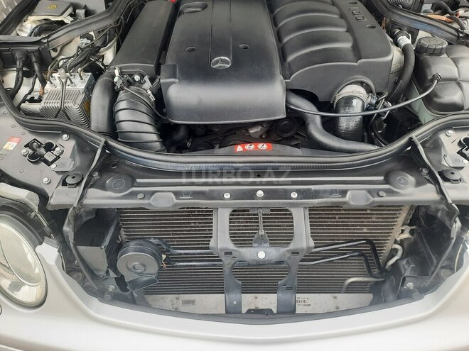 Mercedes E 220 2004, 258,000 km - 2.2 l - Gəncə