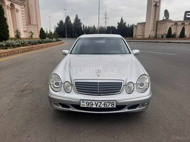 Mercedes E 220 2004, 258,000 km - 2.2 l - Gəncə
