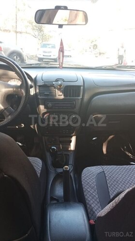 Nissan Sunny 2005, 320,000 km - 1.6 л - Bakı
