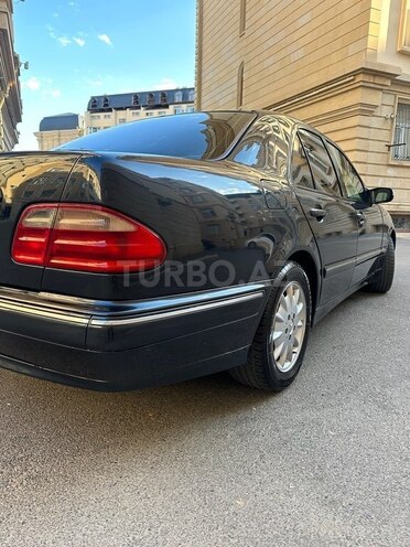 Mercedes E 280 1999, 350,000 km - 2.8 l - Bakı