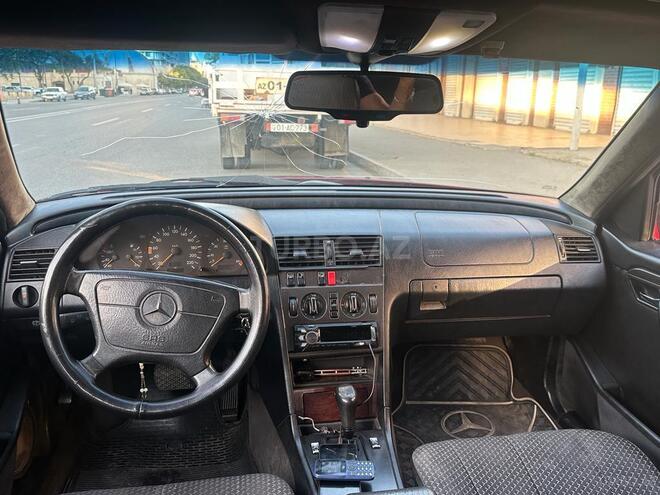 Mercedes C 250 1995, 253,352 km - 2.5 l - Bakı