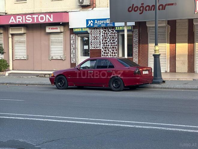Mercedes C 250 1995, 253,352 km - 2.5 l - Bakı