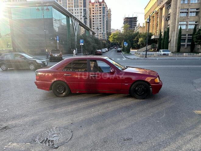 Mercedes C 250 1995, 253,352 km - 2.5 l - Bakı