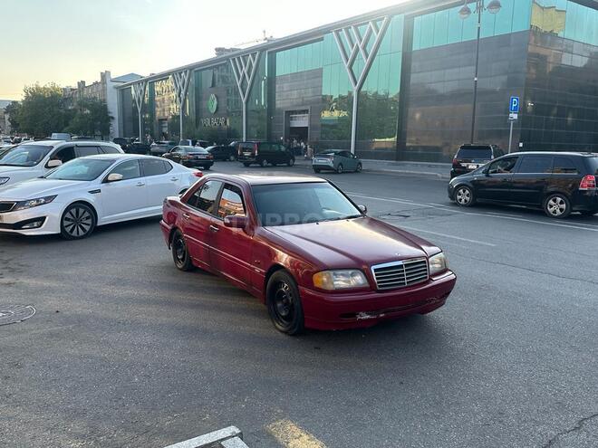 Mercedes C 250 1995, 253,352 km - 2.5 l - Bakı
