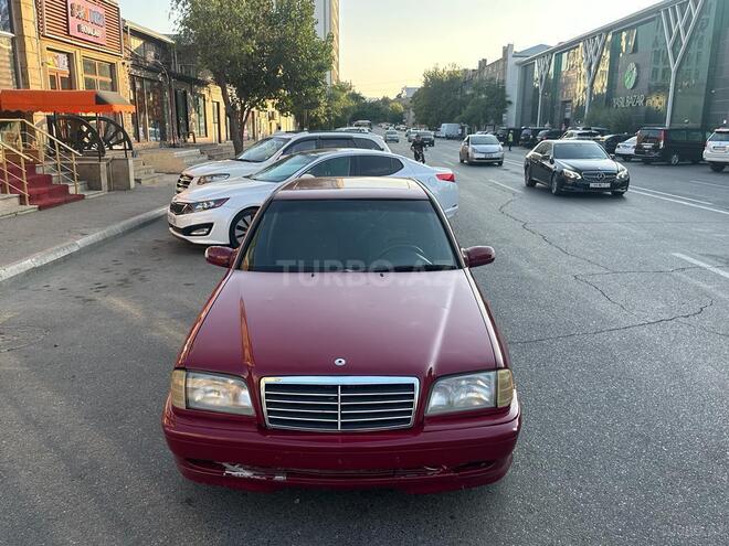 Mercedes C 250 1995, 253,352 km - 2.5 l - Bakı