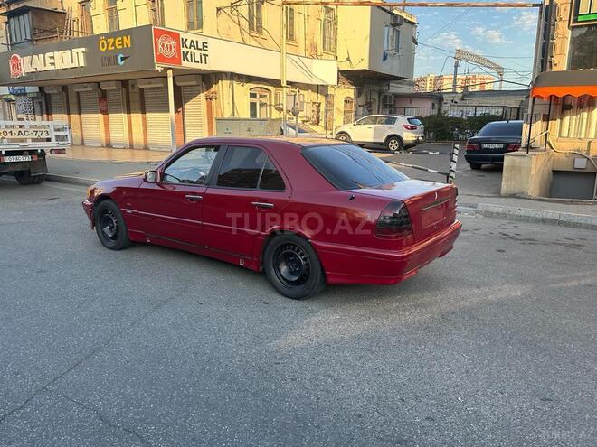 Mercedes C 250 1995, 253,352 km - 2.5 l - Bakı