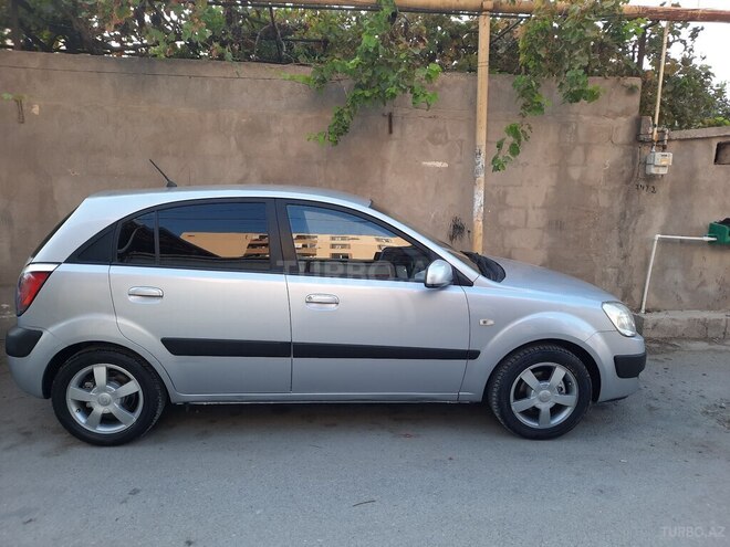 Kia Rio 2006, 175,000 km - 1.4 л - Bakı