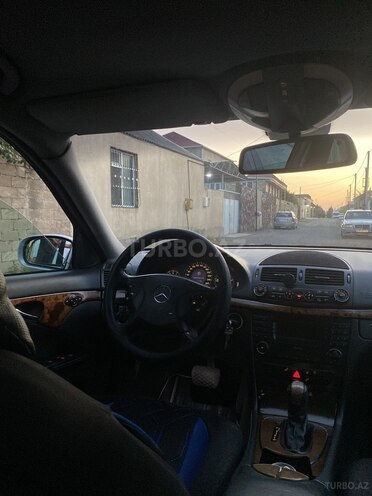 Mercedes E 270 2003, 498,591 km - 2.7 l - Bakı