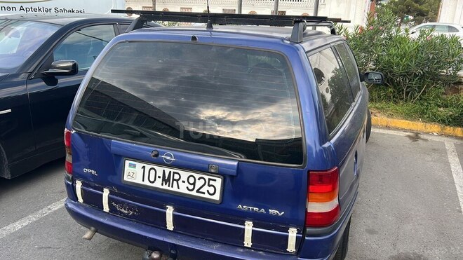Opel Astra 1995, 999,900 km - 1.6 л - Bakı
