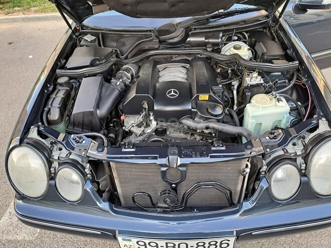 Mercedes E 240 2000, 195,000 km - 2.6 l - Bakı
