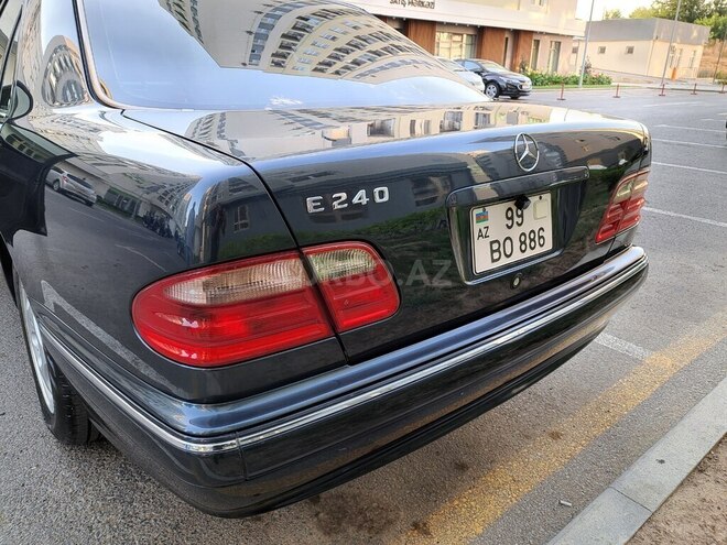 Mercedes E 240 2000, 195,000 km - 2.6 l - Bakı