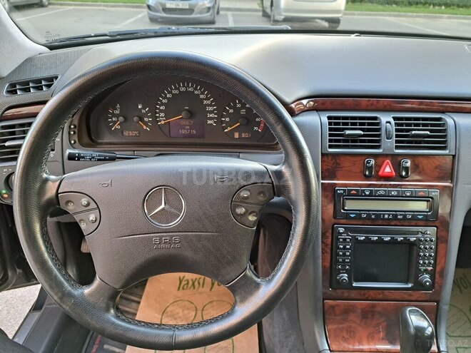 Mercedes E 240 2000, 195,000 km - 2.6 l - Bakı