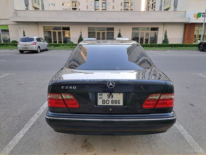 Mercedes E 240 2000, 195,000 km - 2.6 l - Bakı