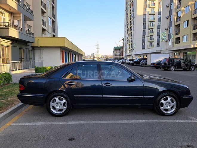 Mercedes E 240 2000, 195,000 km - 2.6 l - Bakı