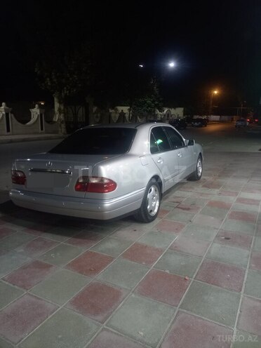 Mercedes E 240 1998, 450,000 km - 2.4 l - Mingəçevir