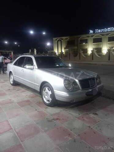 Mercedes E 240 1998, 450,000 km - 2.4 l - Mingəçevir