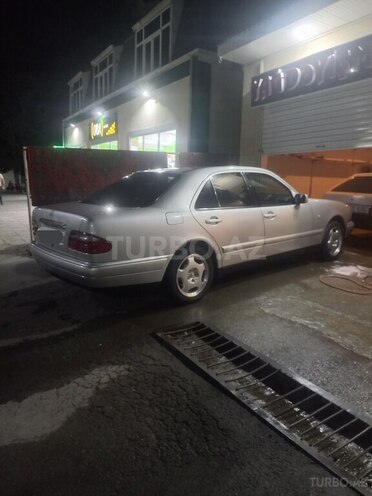 Mercedes E 240 1998, 450,000 km - 2.4 l - Mingəçevir