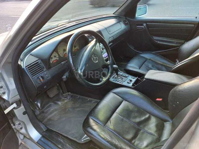 Mercedes C 220 2000, 260,000 km - 2.2 l - Bakı