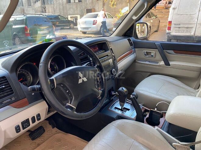Mitsubishi Pajero 2007, 185,000 km - 3.0 l - Bakı