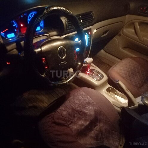 Volkswagen Passat 2003, 224,300 km - 1.8 l - Bakı