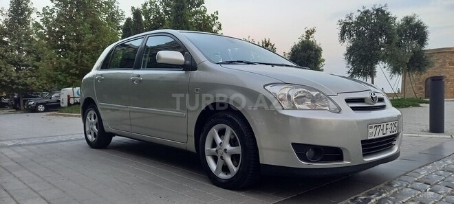 Toyota Corolla 2005, 242,000 km - 1.4 л - Bakı