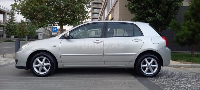 Toyota Corolla 2005, 242,000 km - 1.4 л - Bakı