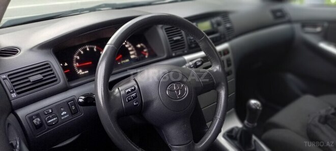Toyota Corolla 2005, 242,000 km - 1.4 л - Bakı